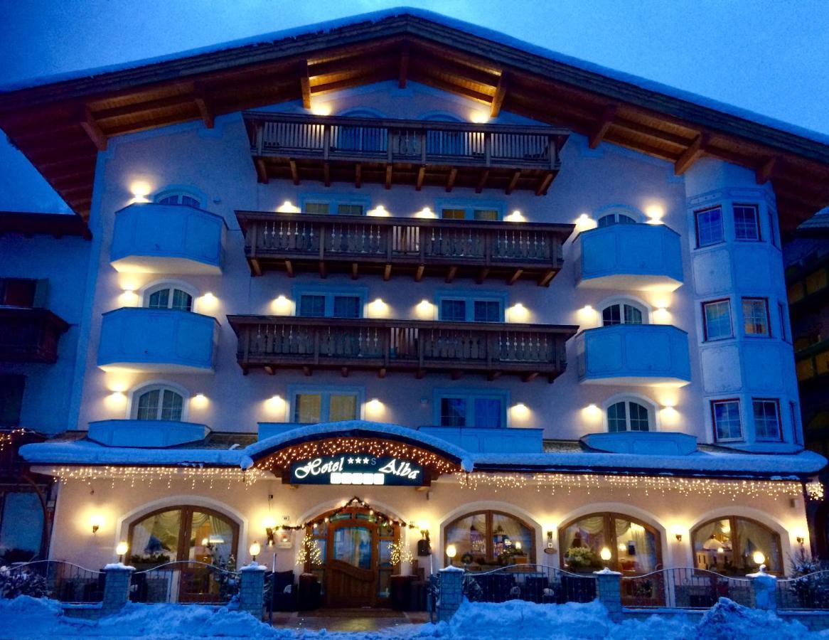 Hotel Alba Wellness & Spa Canazei Exteriör bild
